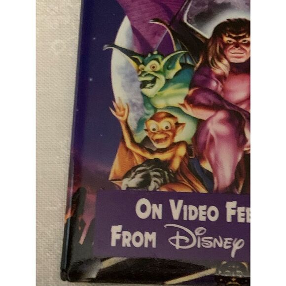 Vintage GARGOYLES THE MOVIE Release Pin - Picture 5 of 9